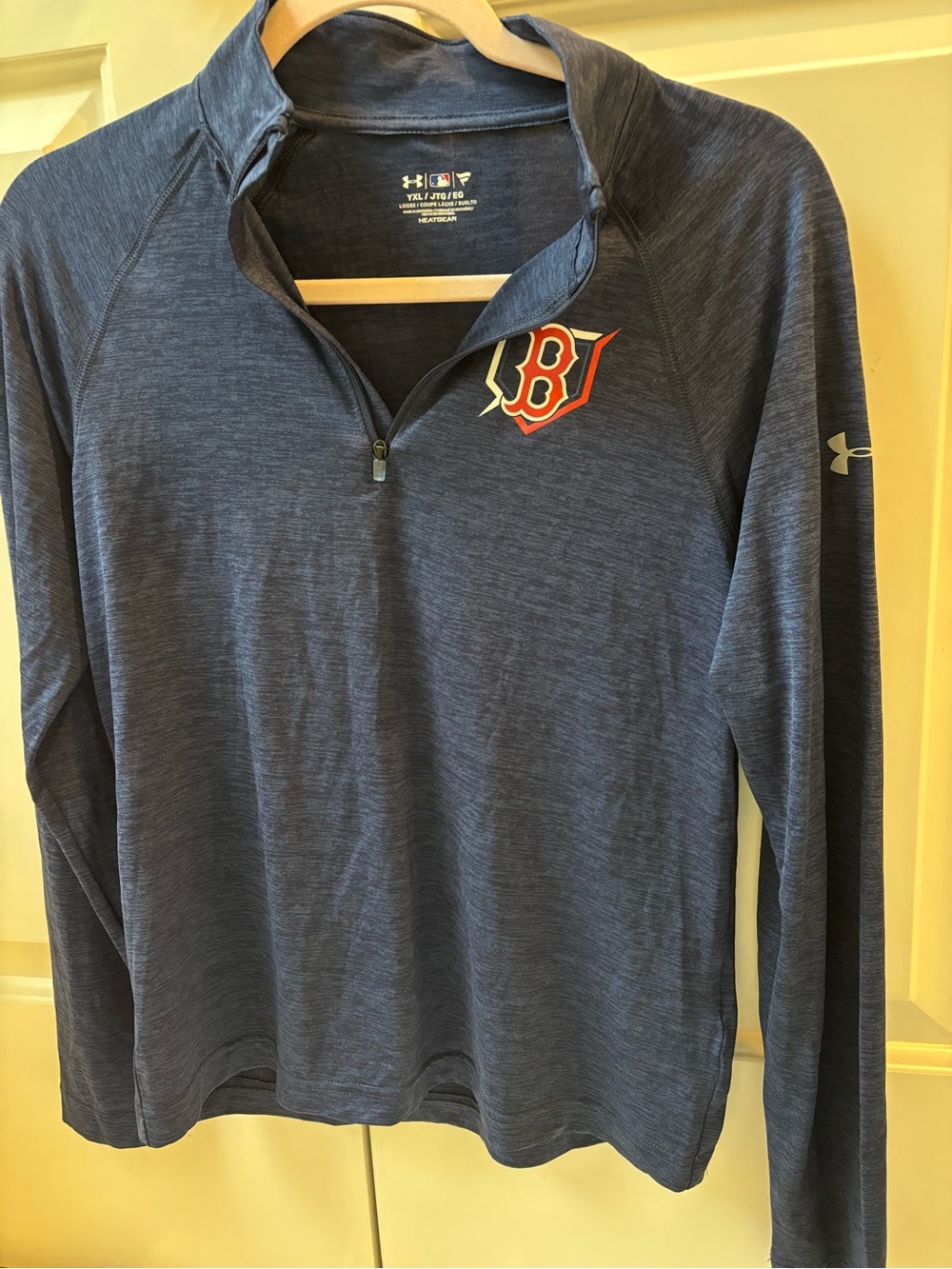 Under Armour Navy Blue MLB HeatGear Pullover-kids youth xl
